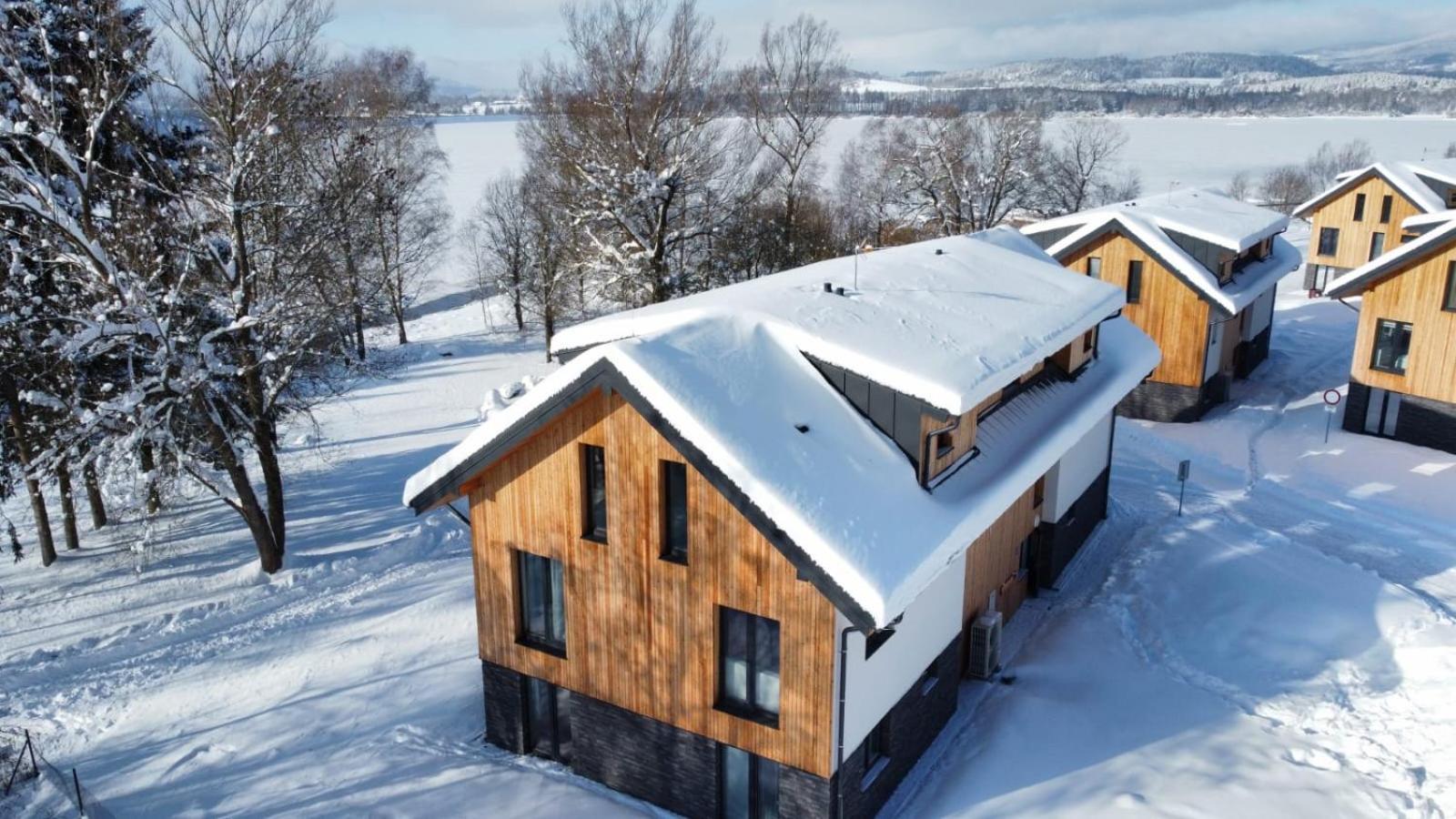 Apartman Na Brehu Lipna Černá v Pošumaví エクステリア 写真