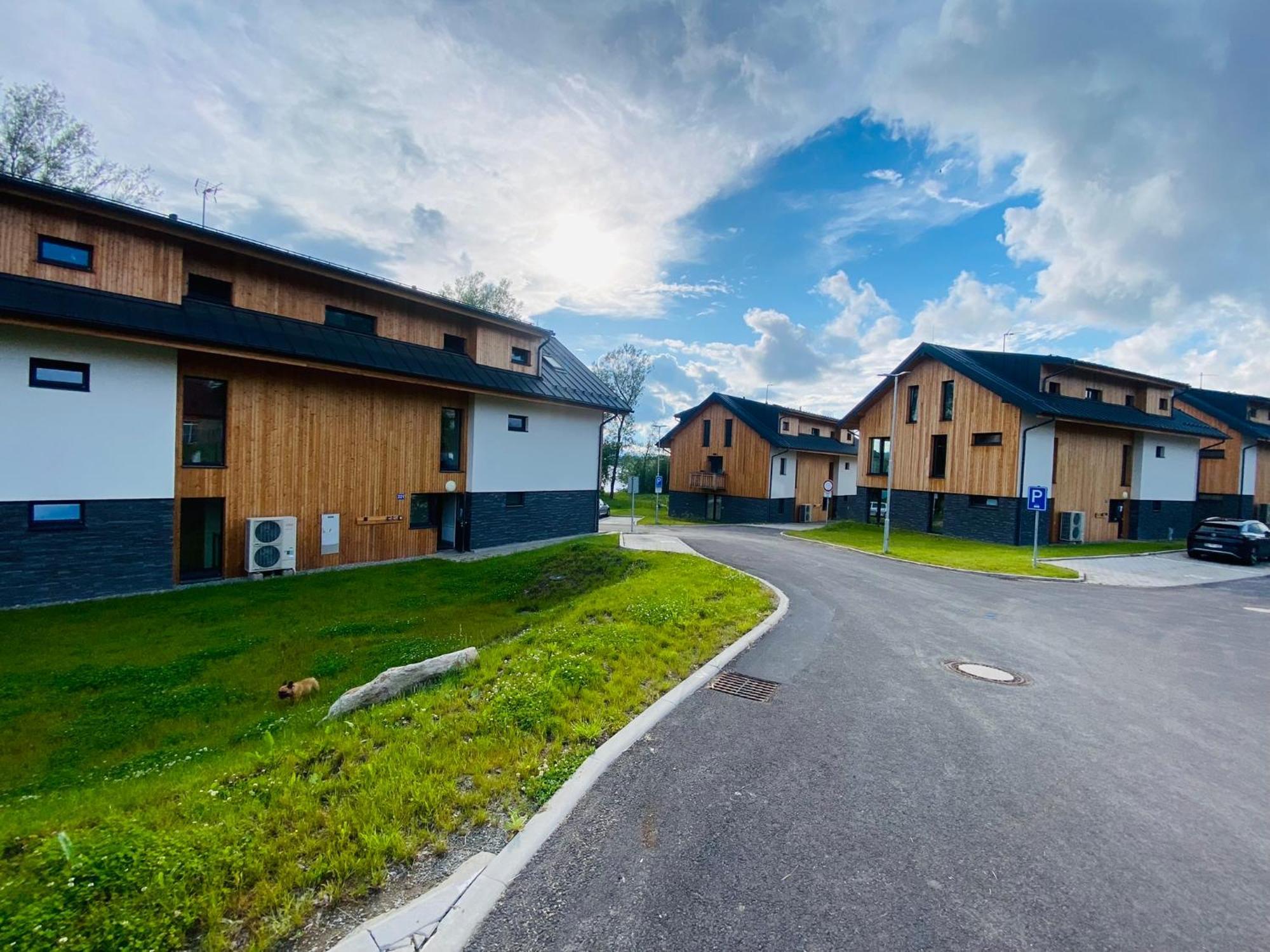 Apartman Na Brehu Lipna Černá v Pošumaví エクステリア 写真